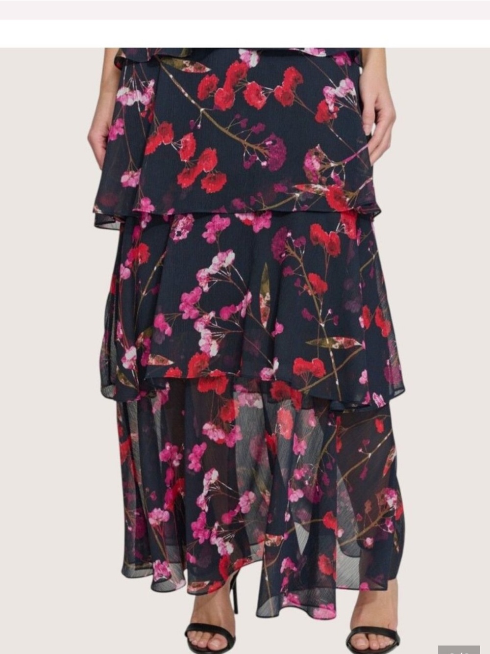 Tommy Hilfiger Women
Size 12 NEW Floral Halter Maxi Dress Navy Chiffon Tiered - Picture 2 of 6
